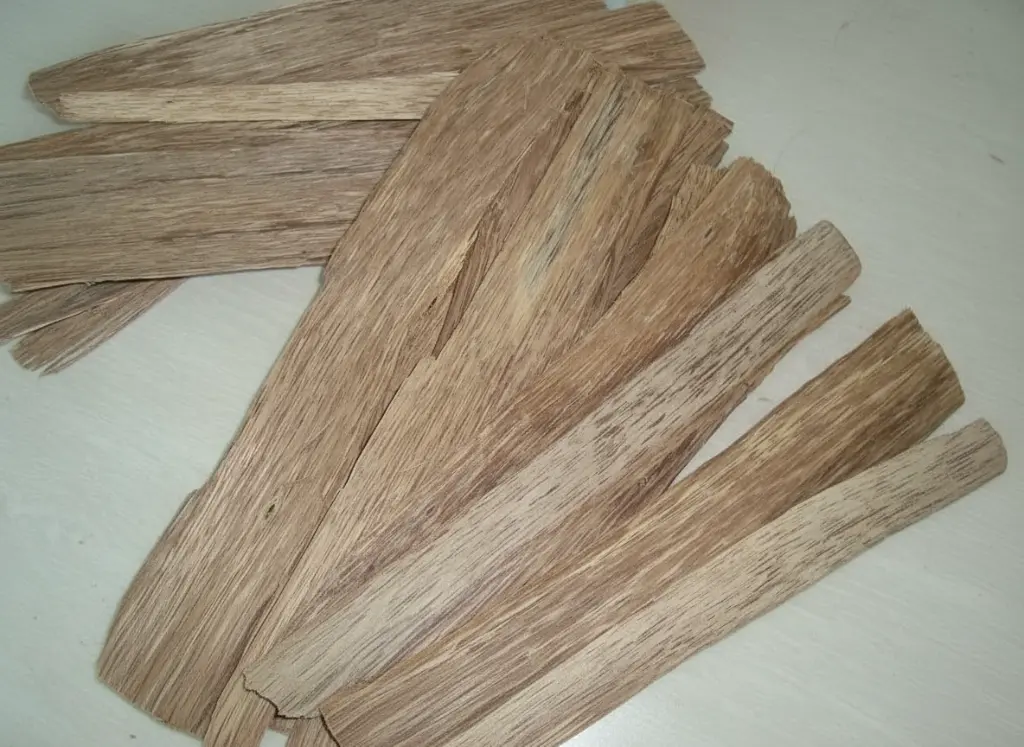 Premium Vietnam agarwood slice natural oud incense spiritual meditation fragrance