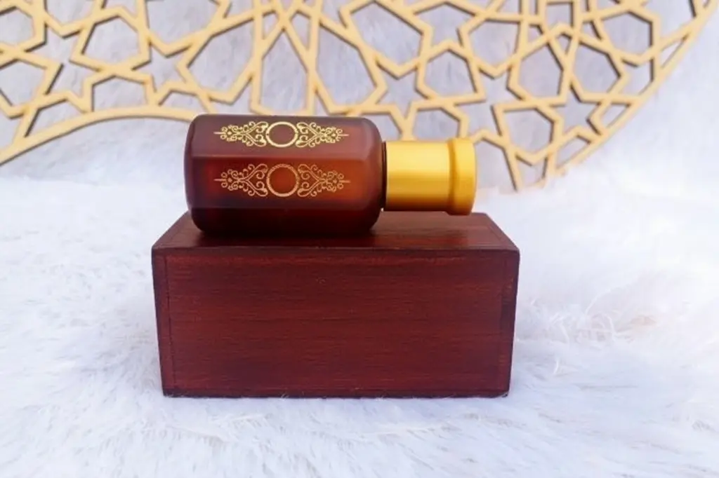 Hajre Aswad attar holy Kaaba fragrance non alcoholic oud amber sacred perfum