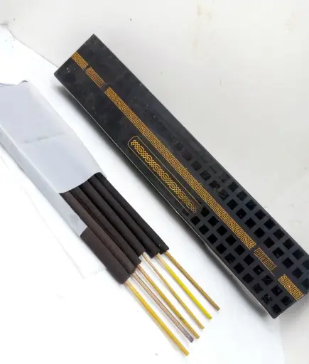 MiYA Agar Oudh Luxury Agarbatti (250g / 135 Sticks) | Premium Handmade Incense with Holder | Long-Lasting | Aromatherapy | Meditation | Yoga |